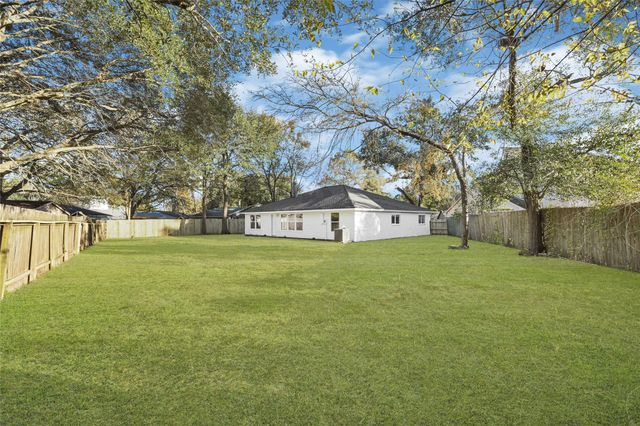 1114 Vang Court, Crosby, TX 77532