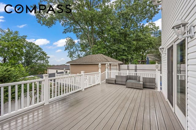 79 Sparkill Avenue, New York City, NY 10304