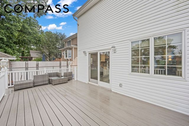 79 Sparkill Avenue, New York City, NY 10304