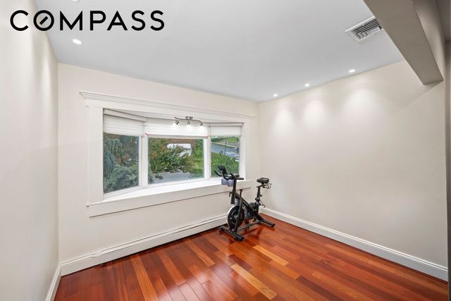79 Sparkill Avenue, New York City, NY 10304