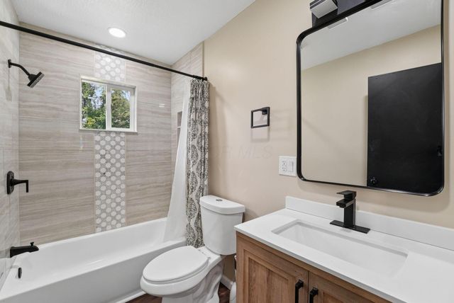 37 Wymer Drive SW, Reynoldsburg, OH 43068