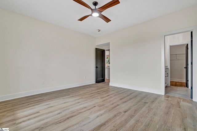 208 Pinehaven Street, Laurens, SC 29360