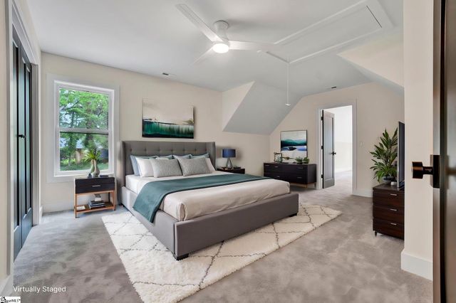 208 Pinehaven Street, Laurens, SC 29360