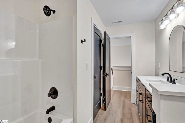 208 Pinehaven Street, Laurens, SC 29360