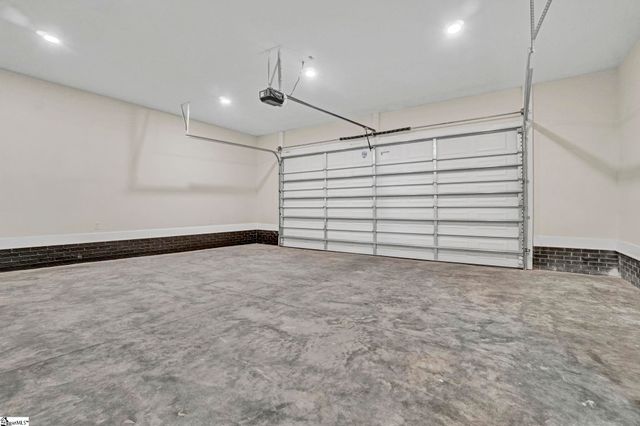 208 Pinehaven Street, Laurens, SC 29360