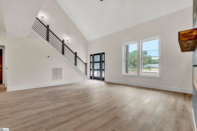 208 Pinehaven Street, Laurens, SC 29360