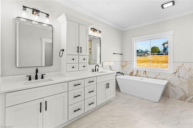 3714 Beroth Circle, Pfafftown, NC 27040