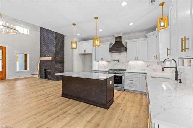 3714 Beroth Circle, Pfafftown, NC 27040