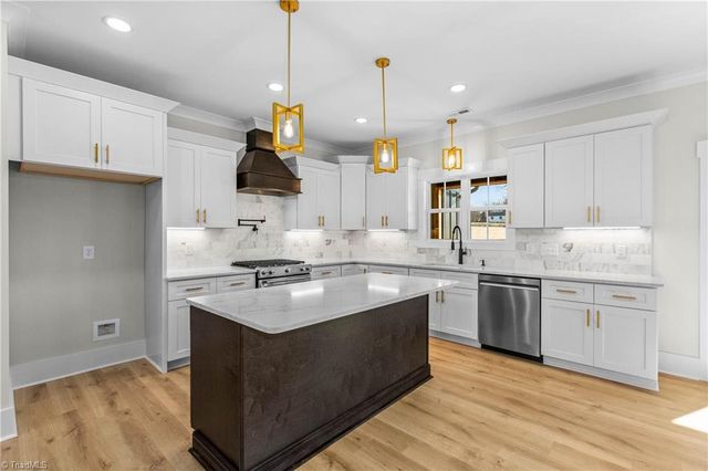 3714 Beroth Circle, Pfafftown, NC 27040