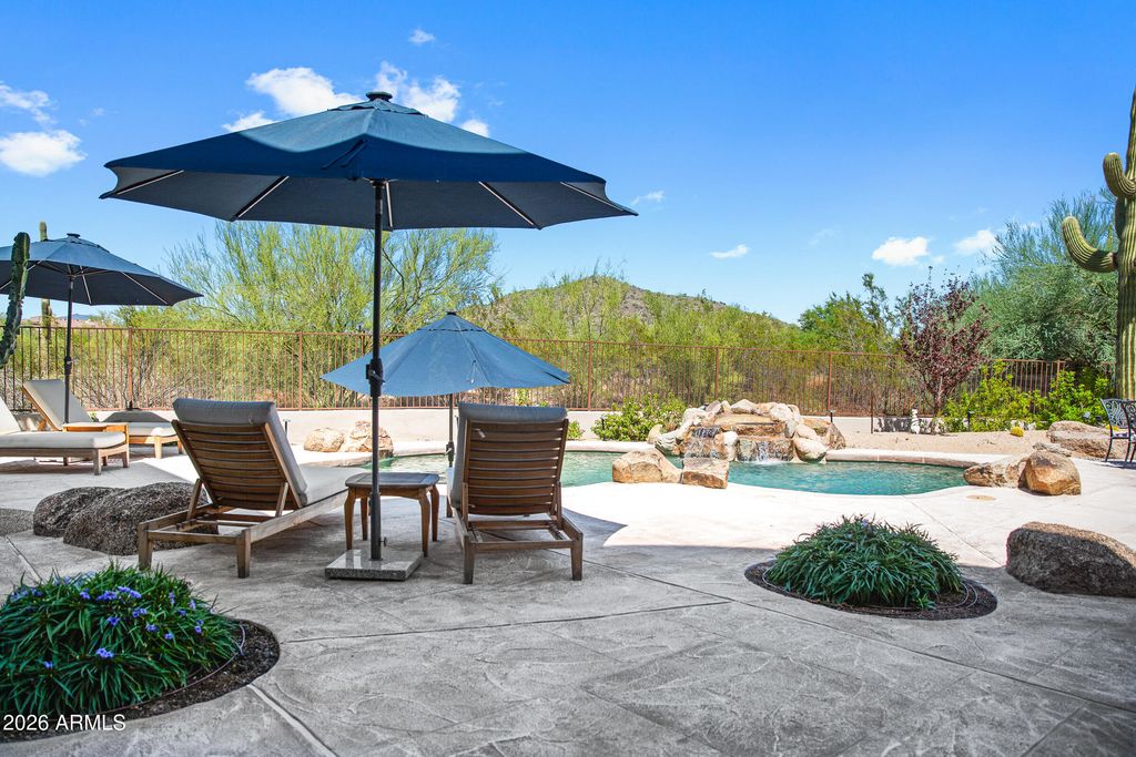 7621 E DIXILETA Drive, Scottsdale, AZ 85266 — photo 5