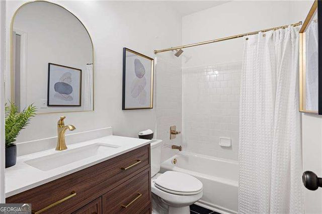 2065 Fairway Crossing Drive, Woodstock, GA 30188