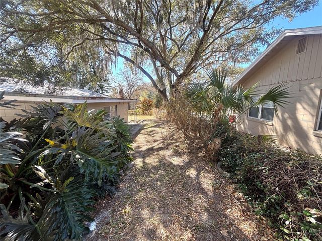 840 LAKE AVENUE, Clermont, FL 34711