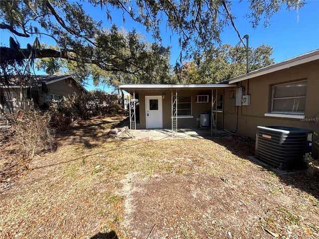 840 LAKE AVENUE, Clermont, FL 34711