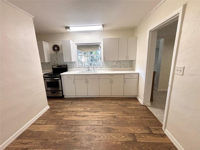 840 LAKE AVENUE, Clermont, FL 34711