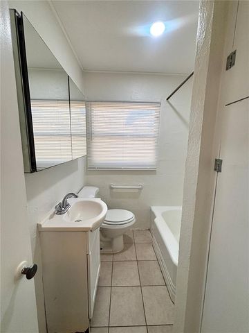 840 LAKE AVENUE, Clermont, FL 34711