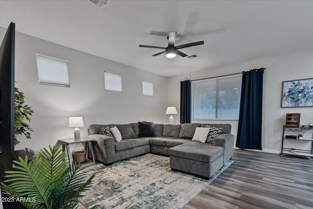 1524 E GARY Way, Phoenix, AZ 85042