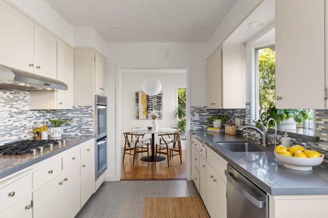 3363 Kiwanis St, Oakland, CA 94602