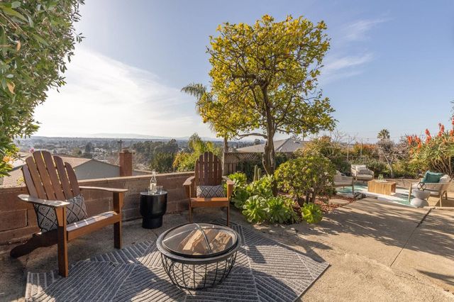 3363 Kiwanis St, Oakland, CA 94602