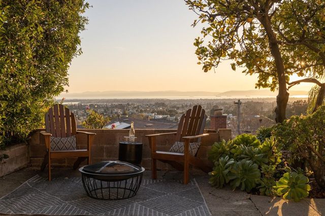 3363 Kiwanis St, Oakland, CA 94602