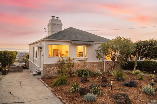 3363 Kiwanis St, Oakland, CA 94602