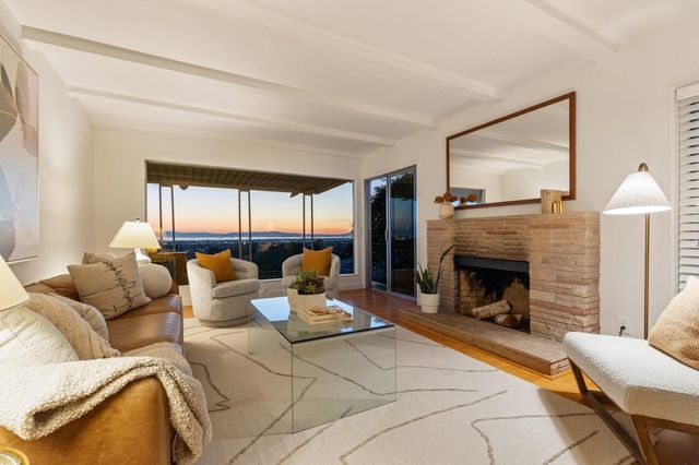 3363 Kiwanis St, Oakland, CA 94602