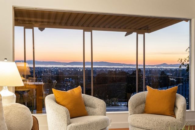 3363 Kiwanis St, Oakland, CA 94602