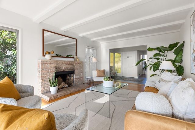 3363 Kiwanis St, Oakland, CA 94602