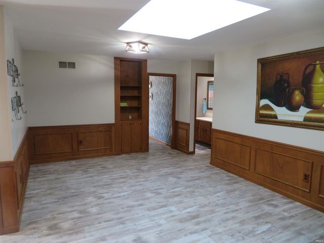 8214 Kingswood Court, Evansville, IN 47715