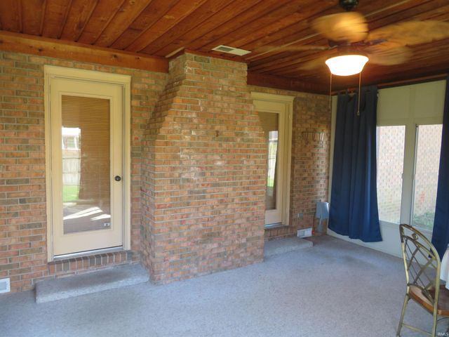 8214 Kingswood Court, Evansville, IN 47715