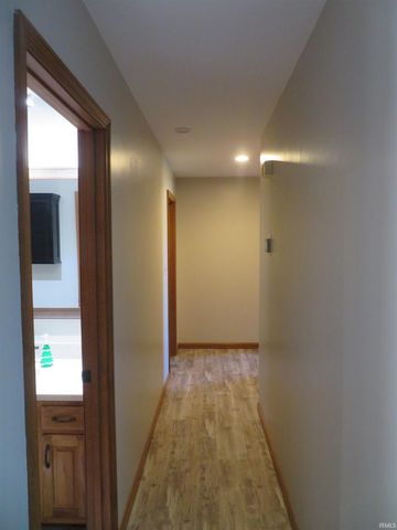 8214 Kingswood Court, Evansville, IN 47715