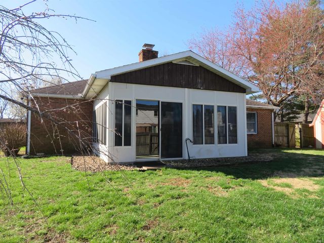 8214 Kingswood Court, Evansville, IN 47715