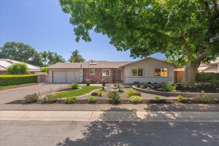 539 Los Ninos Way, Los Altos, CA 94022