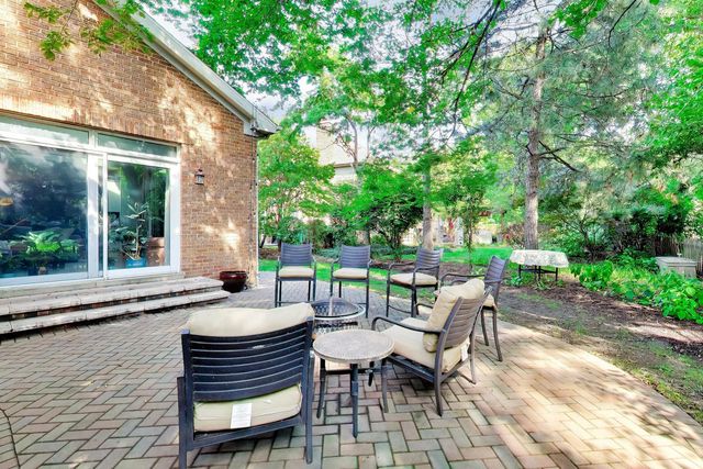 1425 Tyrell Avenue, Park Ridge, IL 60068