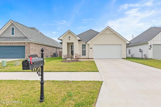 211 Harton Road, Youngsville, LA 70592