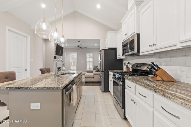 211 Harton Road, Youngsville, LA 70592