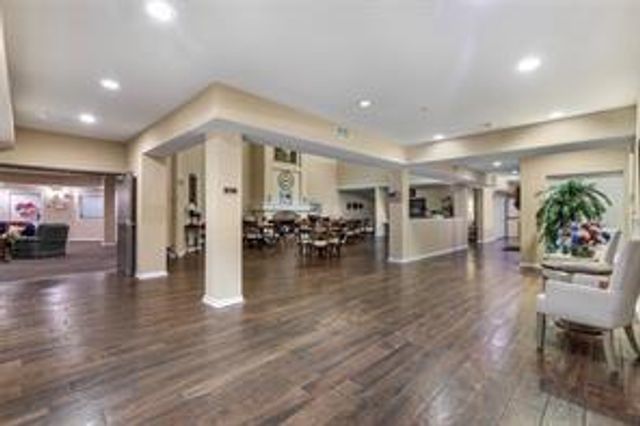2803 Kings Crossing Drive 303, Houston, TX 77345