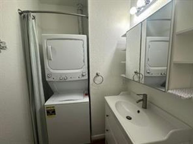 2803 Kings Crossing Drive 303, Houston, TX 77345