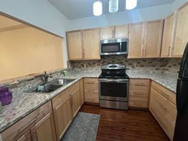 2803 Kings Crossing Drive 303, Houston, TX 77345