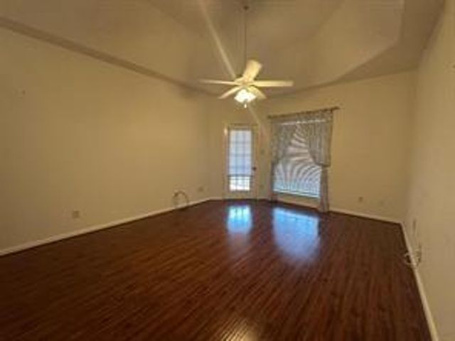 2803 Kings Crossing Drive 303, Houston, TX 77345