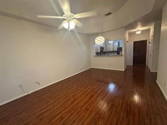 2803 Kings Crossing Drive 303, Houston, TX 77345