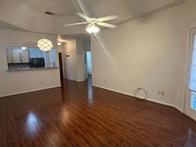 2803 Kings Crossing Drive 303, Houston, TX 77345