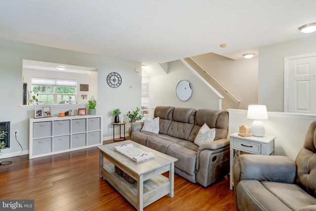 216 KNOLLWOOD RD, Millersville, PA 17551