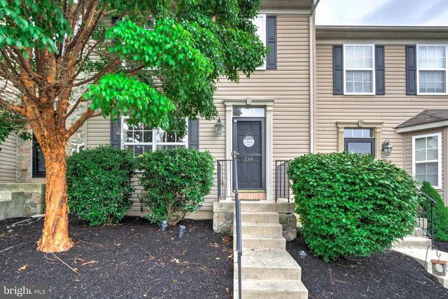 216 KNOLLWOOD RD, Millersville, PA 17551