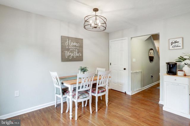 216 KNOLLWOOD RD, Millersville, PA 17551