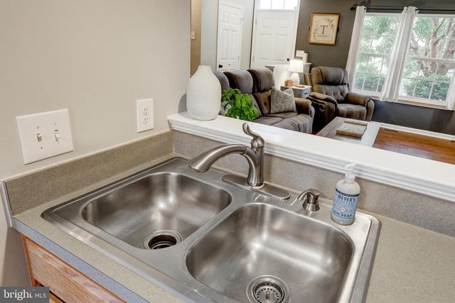 216 KNOLLWOOD RD, Millersville, PA 17551
