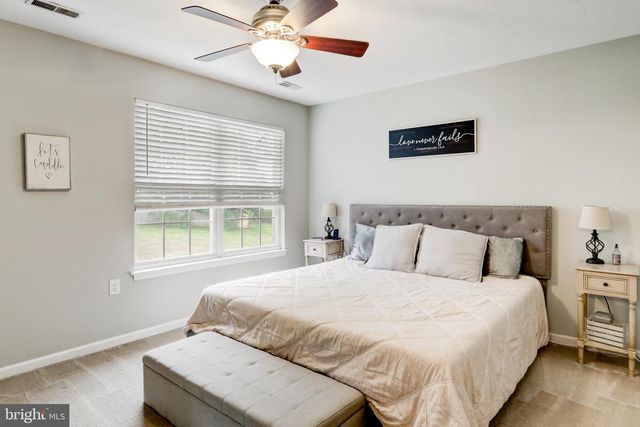 216 KNOLLWOOD RD, Millersville, PA 17551
