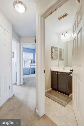 216 KNOLLWOOD RD, Millersville, PA 17551