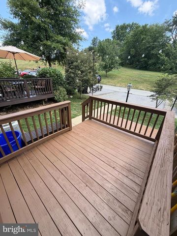 216 KNOLLWOOD RD, Millersville, PA 17551