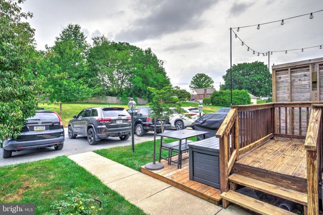 216 KNOLLWOOD RD, Millersville, PA 17551