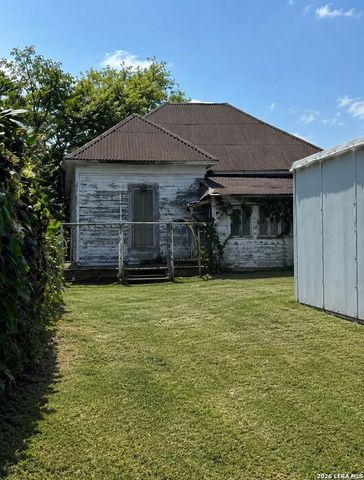 428 N PINE ST, San Antonio, TX 78202